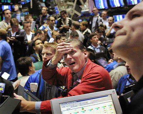 Wall Street Insiders Warn: One Rate Change Could Trigger a Market Panic